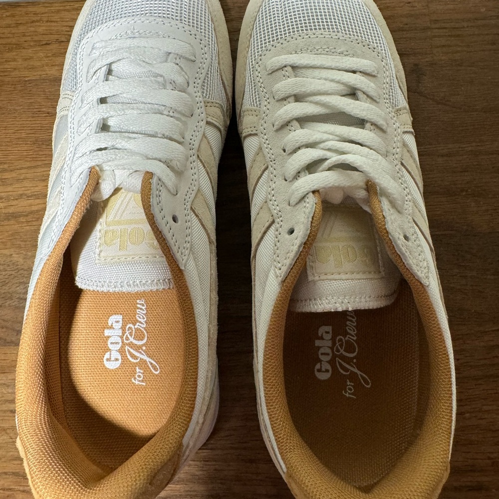 Gola Classic White and tan Sneakers - Picture 6 of 12